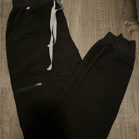 Figs Zamora Black Joggers - Picture 3 of 3
